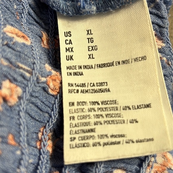 4/$20 Floral American Eagle tube top (size xl) blue and pink, elastic, stretchy - Picture 5 of 6